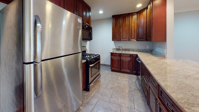 Building Photo - 1097 25th Ave SE