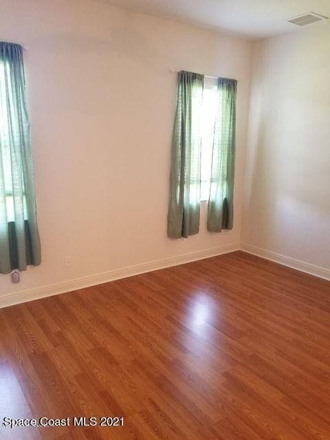 Primary Bedroom - 1050 Eleuthera Dr NE
