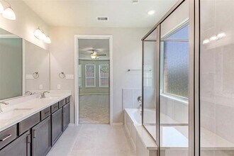 Building Photo - 25435 Kidwiler Dr