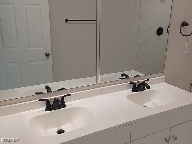 Foto del edificio - 1109 SE 5th Ct