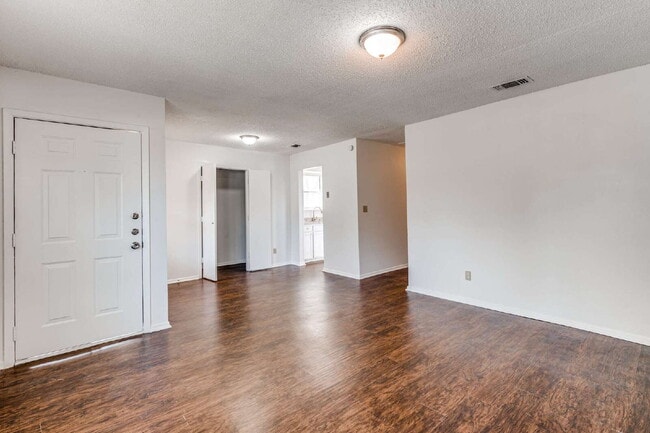 Photo - Stylish Half-Duplex in Arlington Apartment