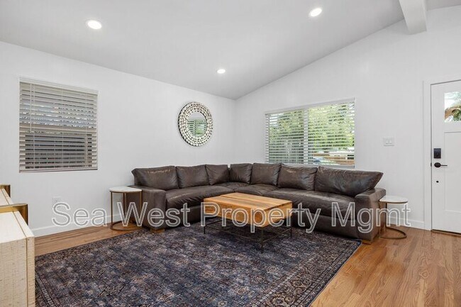 Building Photo - 778 Del Riego Ave