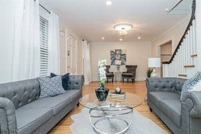 Foto del edificio - 415 Highland Ave