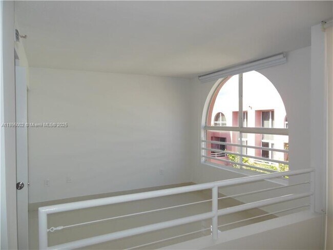 Foto del edificio - 2801 Florida Ave