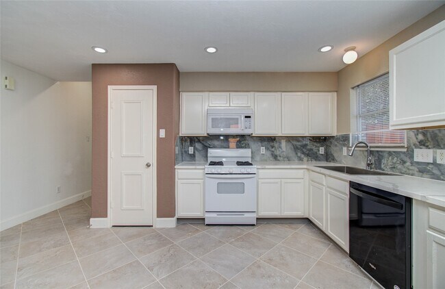 Building Photo - 12846 Sai Baba Dr