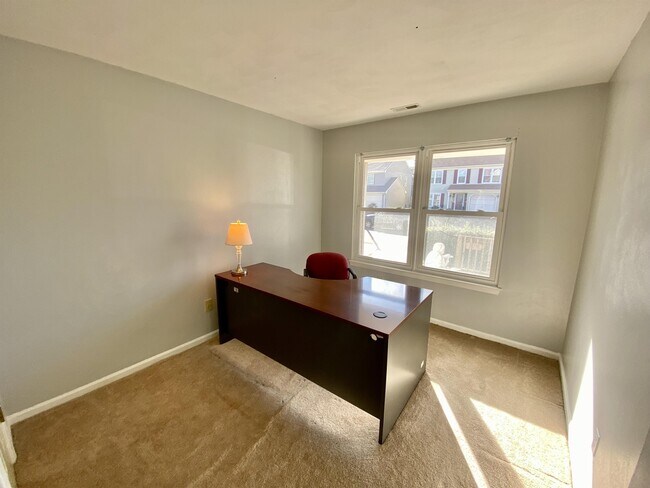 Foto del edificio - 1069 Taylor Rd