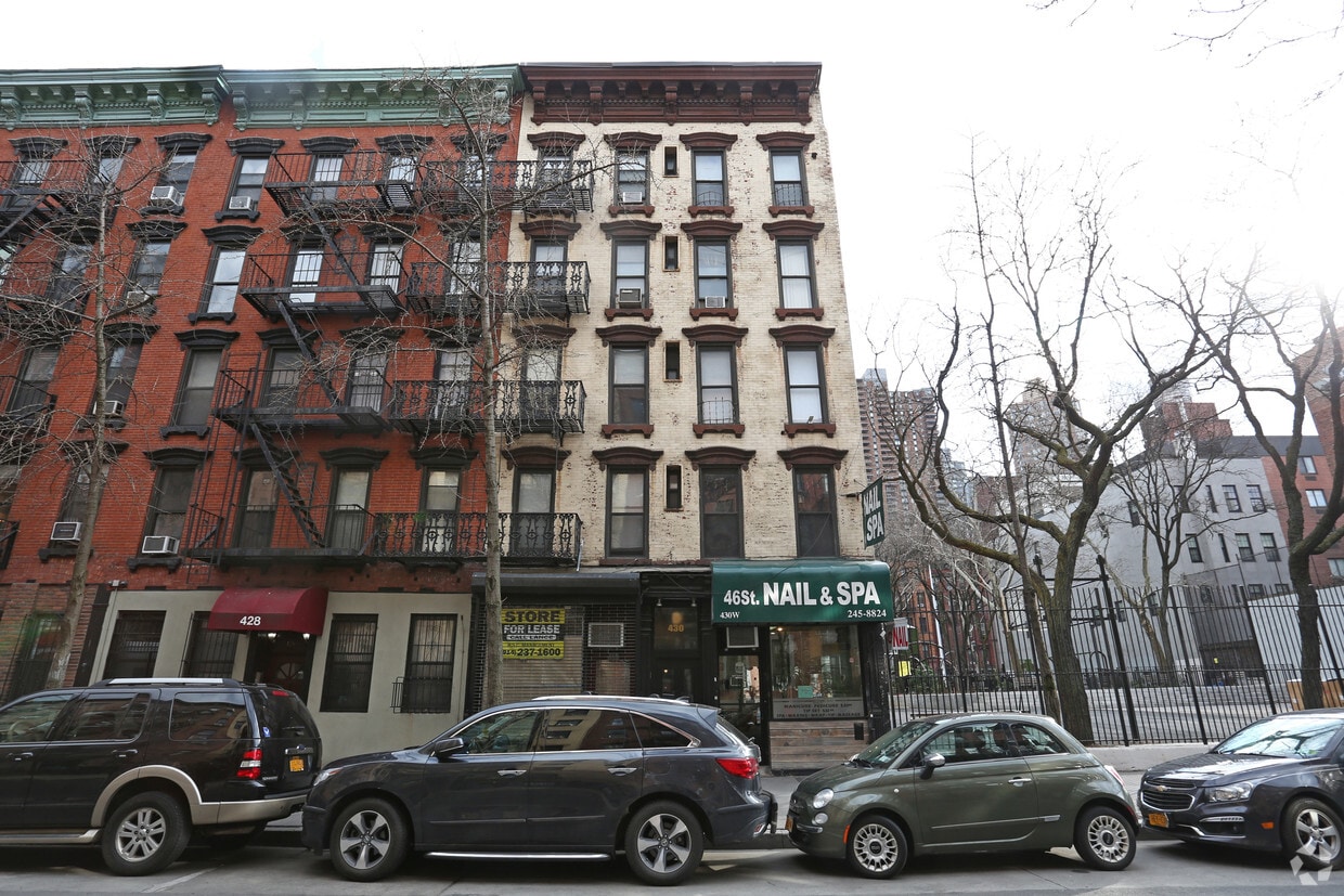 Building Photo - 430 W 46th St