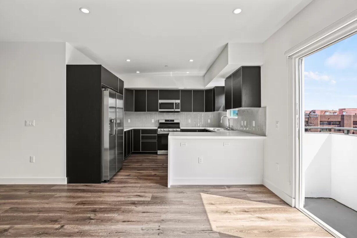 Foto principal - 1830 Selby Ave Los Angeles, CA 90025