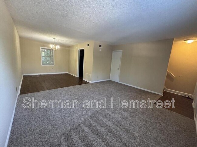 Foto del edificio - 2738 Blount Ave