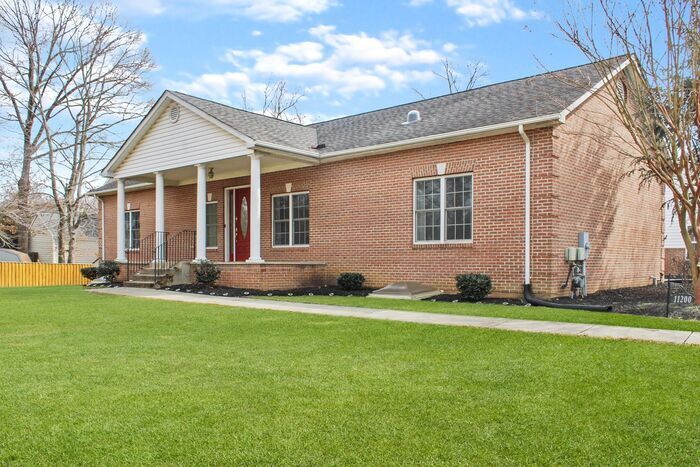 Foto principal - Incredible Pet Friendly 5 Bedroom/4 Full B...