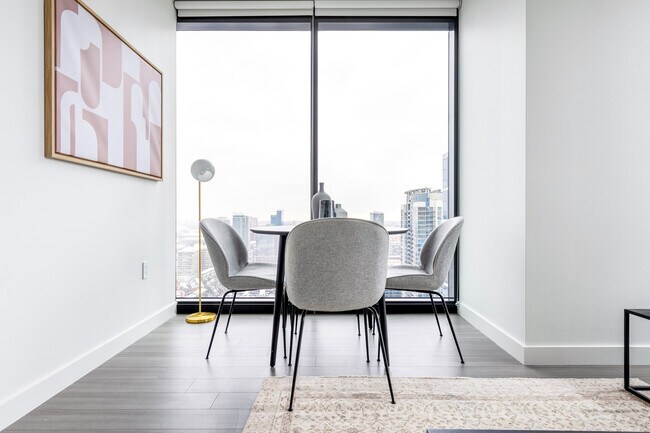 Foto del edificio - 1210 S Indiana Ave