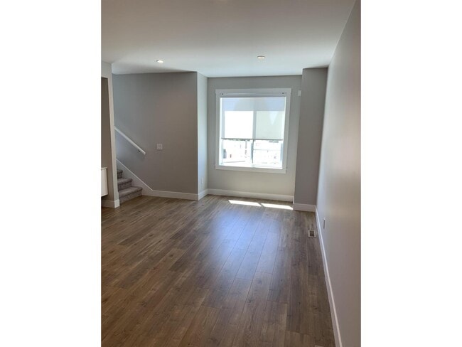 Building Photo - 1639-1162 162 St