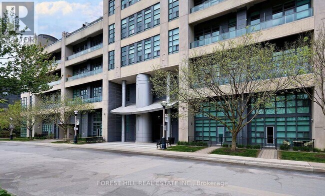 Building Photo - 380 Macpherson Ave
