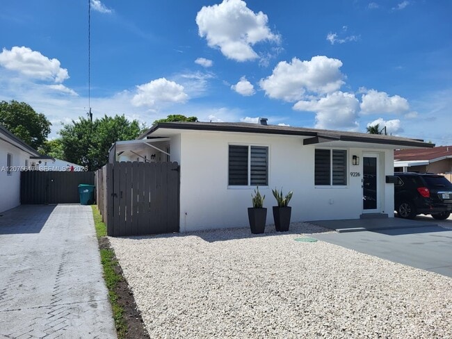 Foto del edificio - 9226 SW 37th St