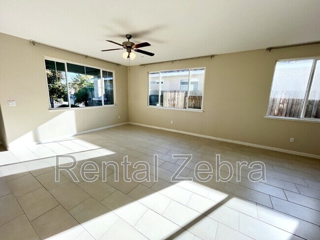 Building Photo - 482 Glendon Pl