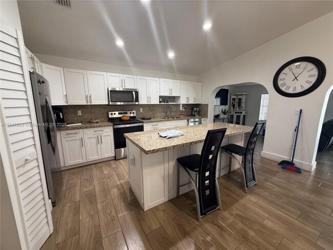 Foto del edificio - 13770 SW 17th Terrace