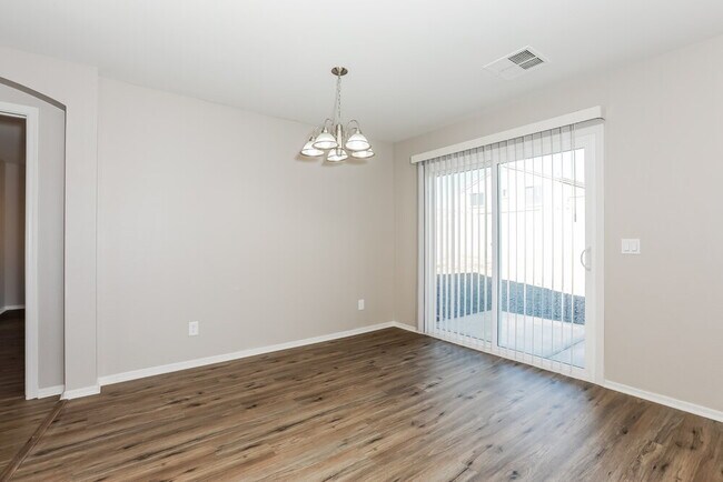 Building Photo - 11114 E Arbor Ave