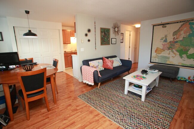 Photo - 4925 SE 71st Ave Apartments