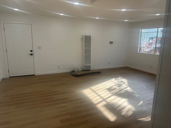 Foto del edificio - 1141 N Berendo St