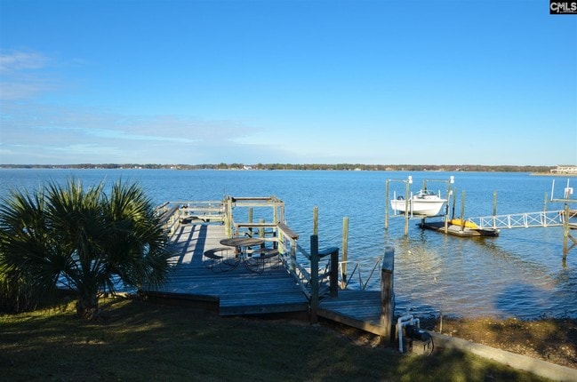 Building Photo - 560 Regatta Rd