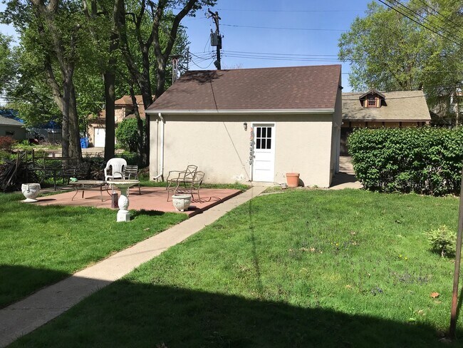 Foto del edificio - Spacious 1 Bedroom Apartment Near Downtown Sioux Falls!!