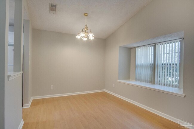 Foto del edificio - 3164 Cedarwood Village Ln