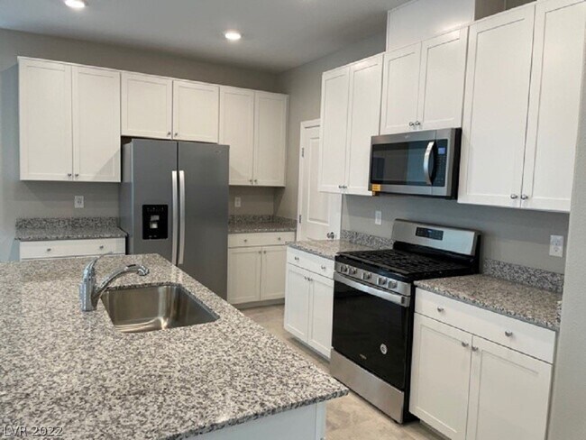 Building Photo - 7026 Toll Mountain St
