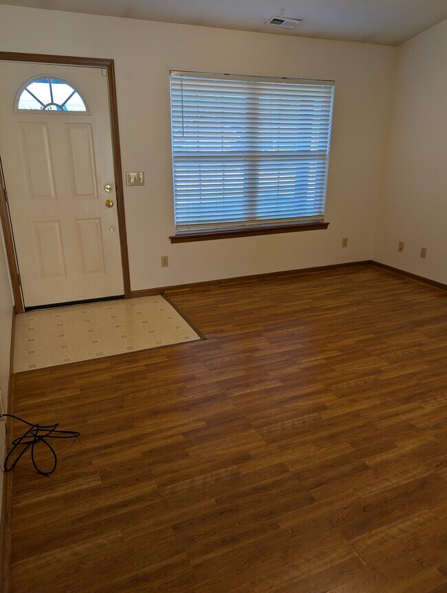 Sala de estar - 2125 Fincastle Way