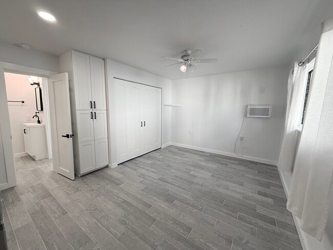 Foto del edificio - 319 Beach Rd