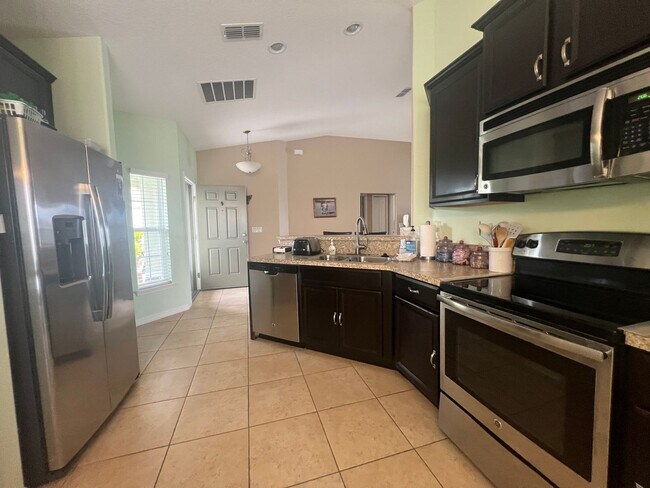 Foto del edificio - Charming ranch style 3-bedroom, 2-bathroom...