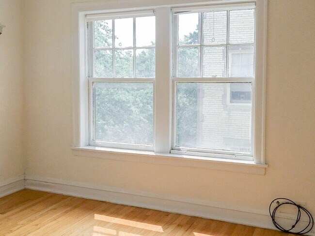 Photo - 1606 West Sunnyside Avenue #3S Apartment