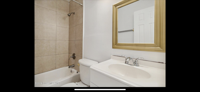 Foto del edificio - 3104 Swift St
