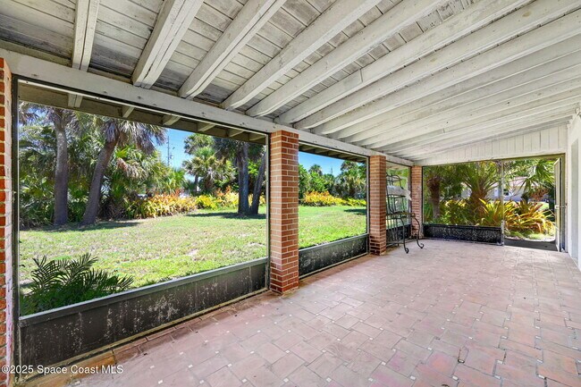 Foto del edificio - 100 Tampa Ave