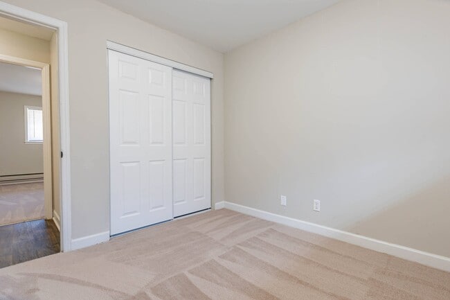 Building Photo - LOSO Living