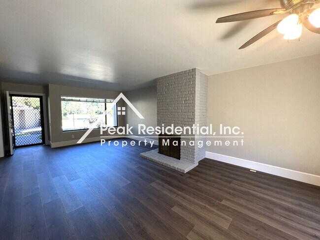 Building Photo - 3 br, 2.5 bath House - 506 Hartnell Place