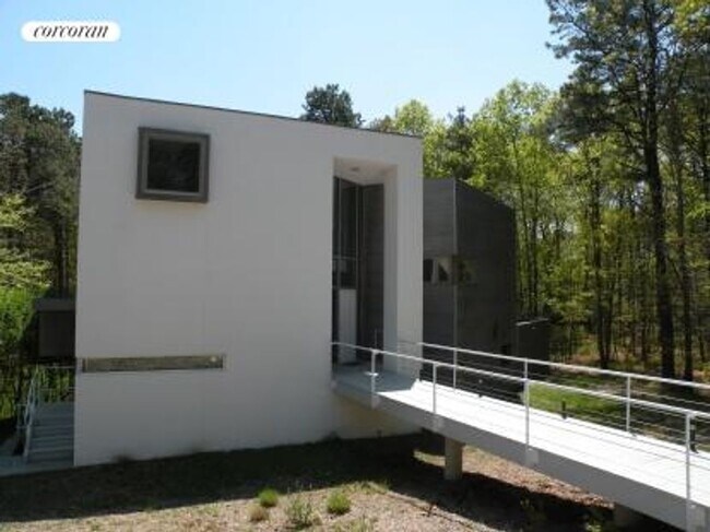 Foto del edificio - 8 Marion Ln