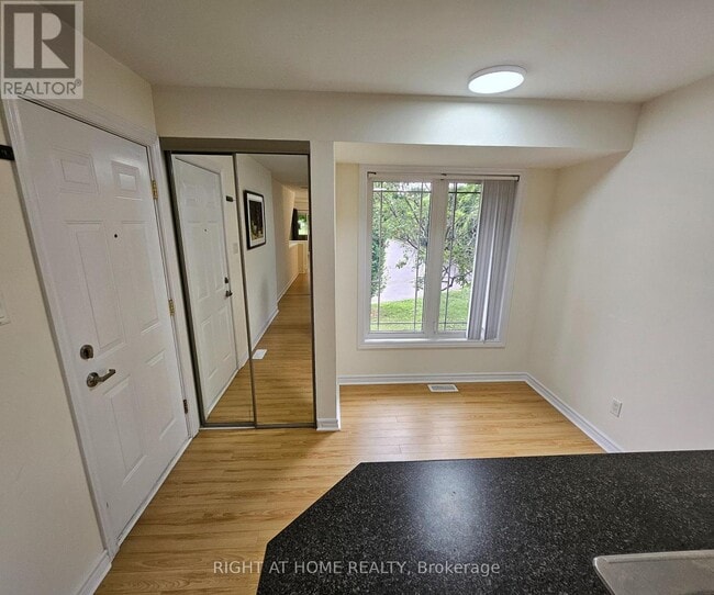 Building Photo - 203 Paseo Private