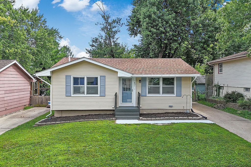 Primary Photo - 1851 Pleasant View Cir