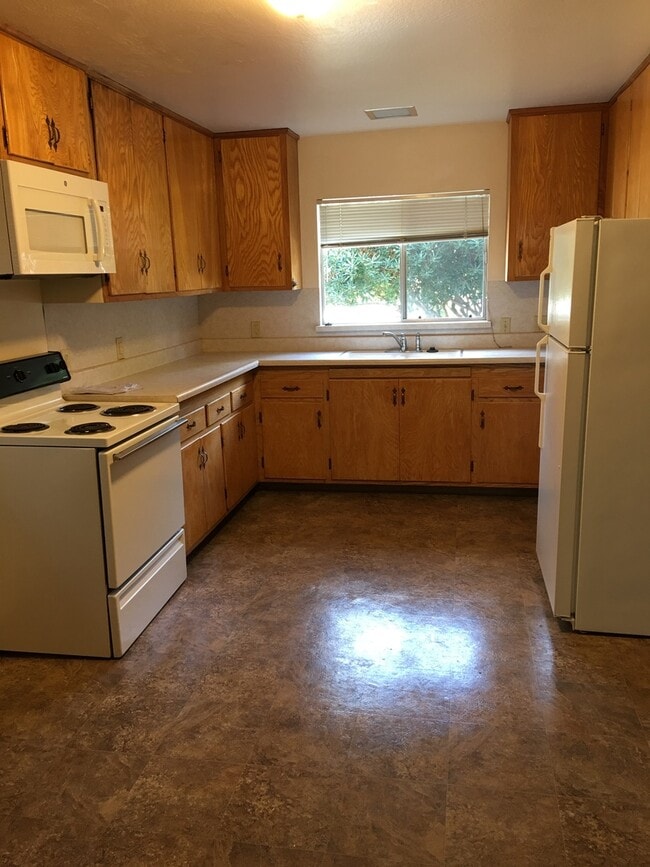 Building Photo - 023