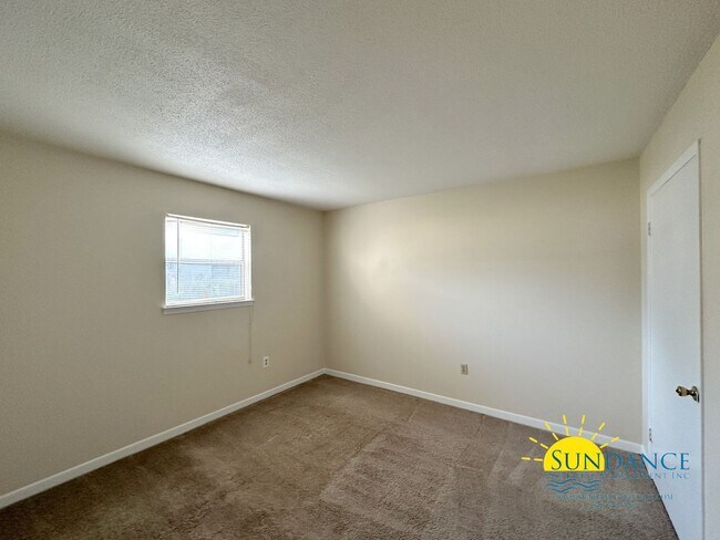Building Photo - Great 2 Bedroom Unit in Fort Walton Beach