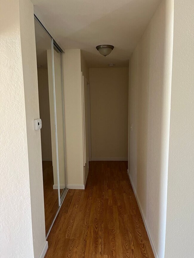 Building Photo - 3BD 2BA House located in Mira Mesa