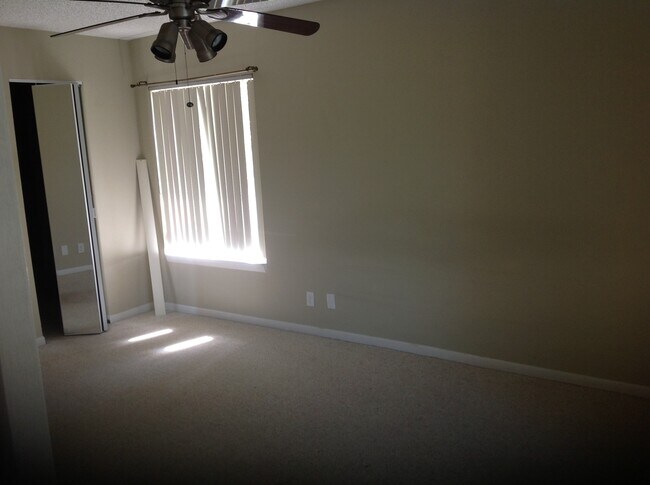 Building Photo - 6563 Chasewood Dr