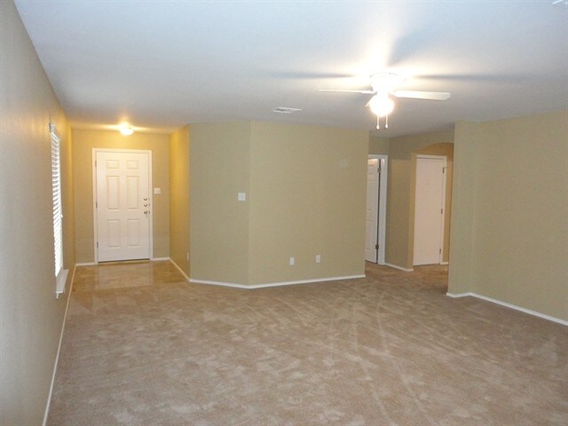109 Spring Branch Loop, Kyle, TX 78640 | Apartments.com
