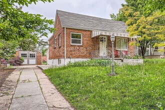 Building Photo - 2727 N Raleigh St