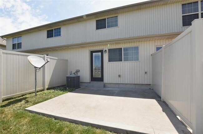 Foto del edificio - 12304 NW Fox Creek Drive