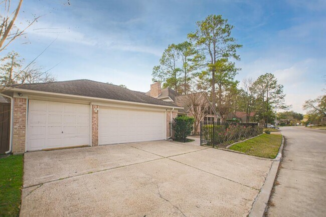 Foto del edificio - 6803 Fawncliff Dr
