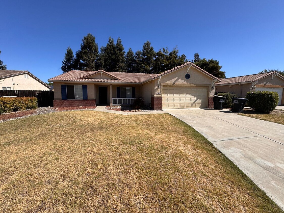 Foto del edificio - Cozy Home for rent in Visalia