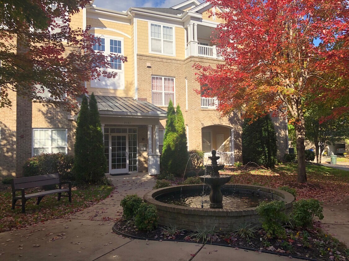Primary Photo - 3111 Hemlock Forest Cir