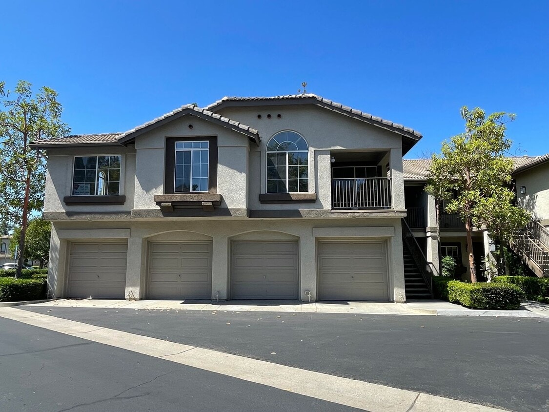 Foto principal - Charming 2bdrm/2ba in Foothill Ranch