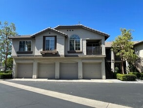 Building Photo - 10 Chaumont Cir